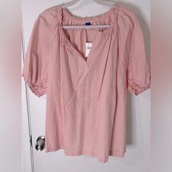 Old Navy bubble short sleeve top in pink - Picture 1 of 4